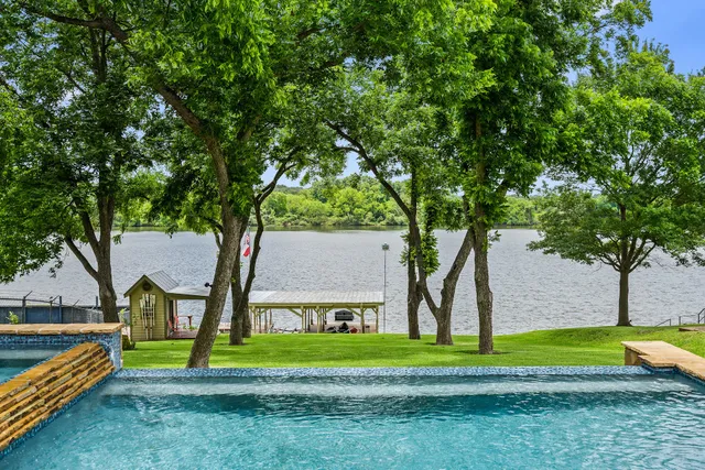 Summer Breeze Lake LBJ Rental