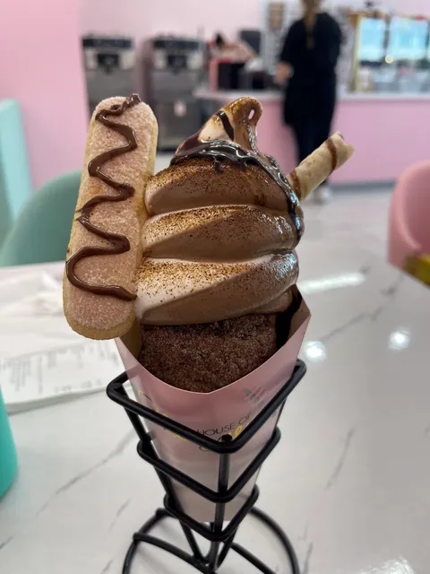 House Of Chimney Cakes