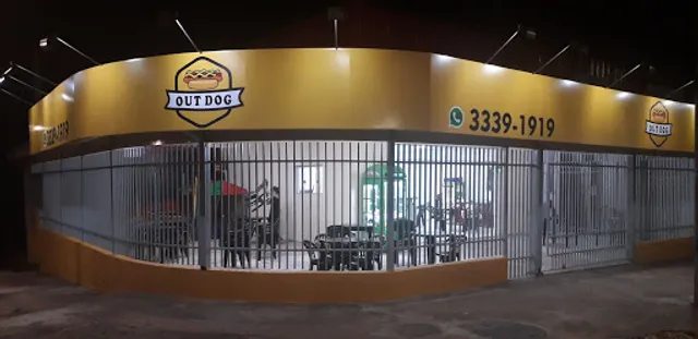 OUT DOG LANCHES - SAUL ELKIND