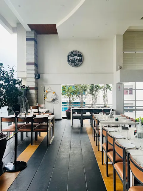 Lifetree : Inspired Vegetarian Cuisine