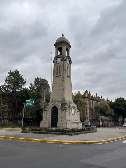 Chinese clock Bucareli