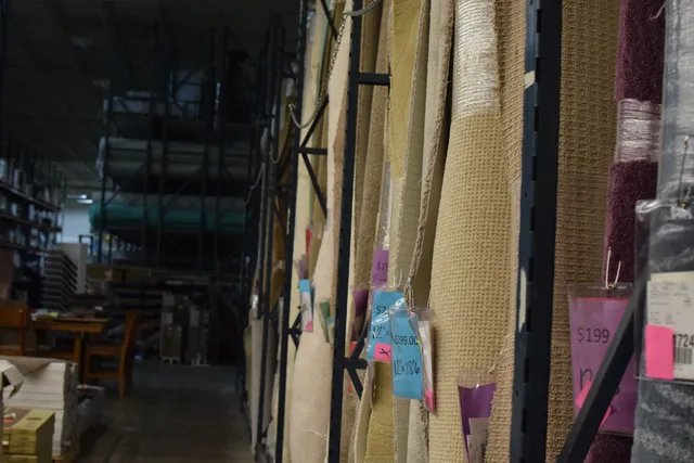 HOM Floors Commercial & Outlet Center