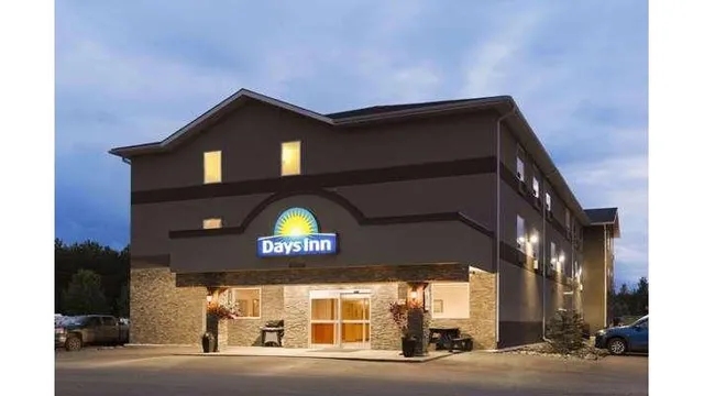Days Inn by Wyndham Chetwynd