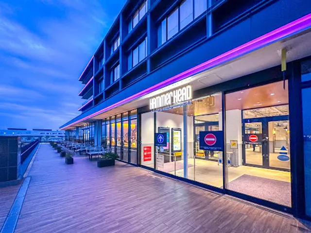 レストラン&バー「Larboard」