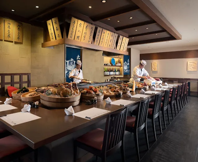 ROBATA Grill Restaurant SHIKOTSU｜炉端焼レストラン 志古津（しこつ）