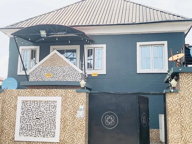 Rush hotel & apartments