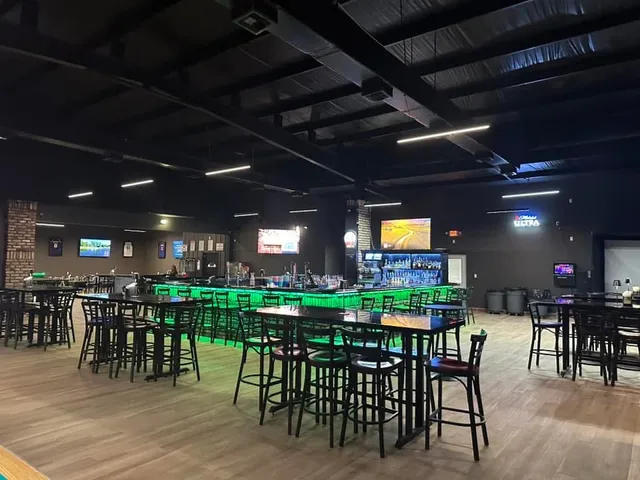 Full Court Entertainment Bar & Grill