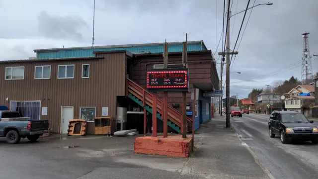 Rendezvous Thrift Store