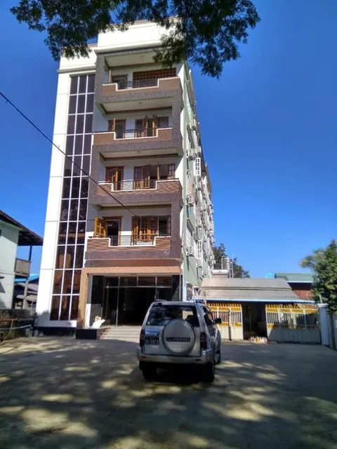 ဟိုတယ်မိုး