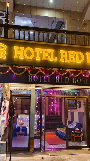 HOTEL RED ROSE
