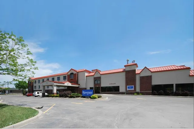 Rodeway Inn & Suites Milwaukee Airport