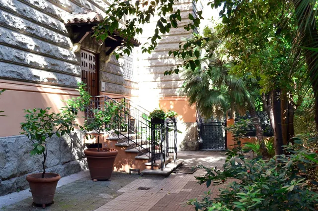 Tucci's Roma Guest House