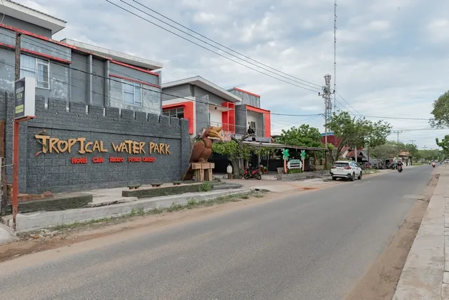 Urbanview Hotel Tropical Ketapang