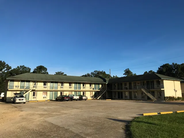 Sportsman Inn Motel