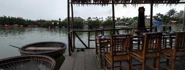 The Little RIVER CAFE