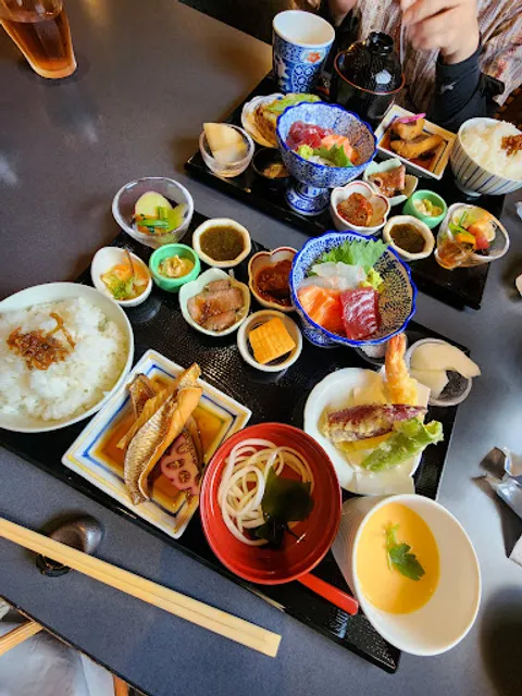 和食居酒屋 おか田家