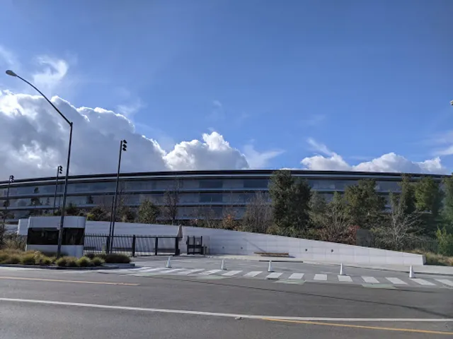 Transit Center | Apple Park