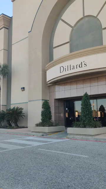 Dillard's