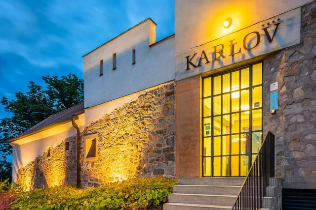 Bellevue hotel Karlov