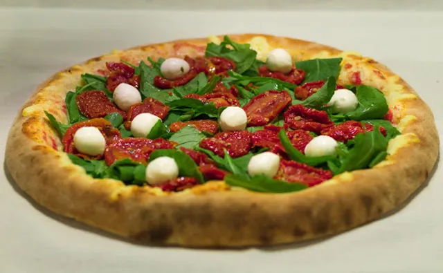 Via Capri Pizzaria em Jd Marajoara