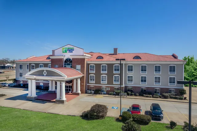 Holiday Inn Express & Suites Magee by IHG