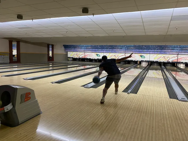 Skyway Park Shopping Center