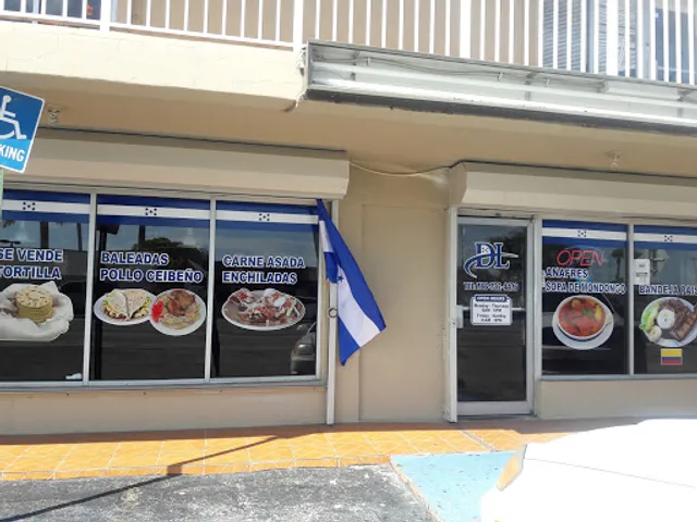 El restaurante la tia