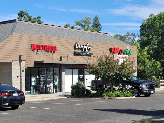 Sierra Meadows Plaza