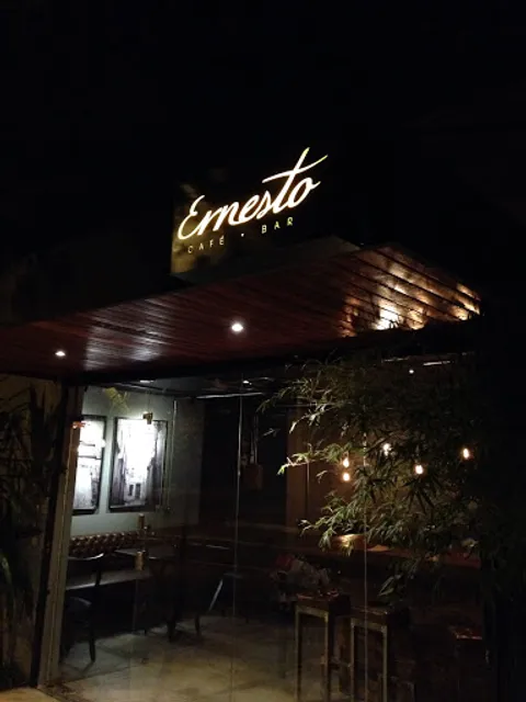 Ernesto Café/Bar
