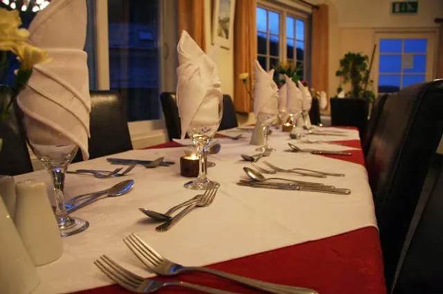 The Riverside (Guest Accommodation & Coastal Restaurant)