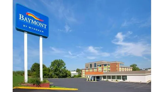 Baymont by Wyndham Grand Rapids Near Downtown