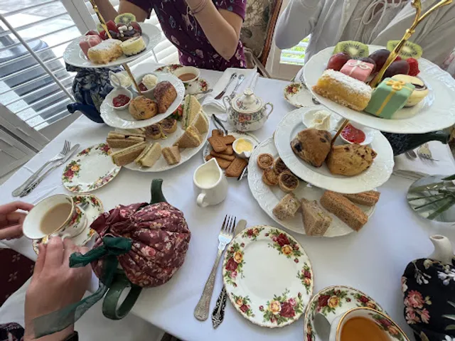 Lisa's Tea Treasures in Los Altos