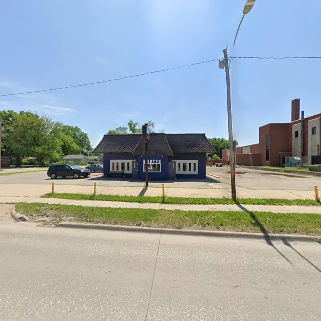 Morty's Bar and Grill