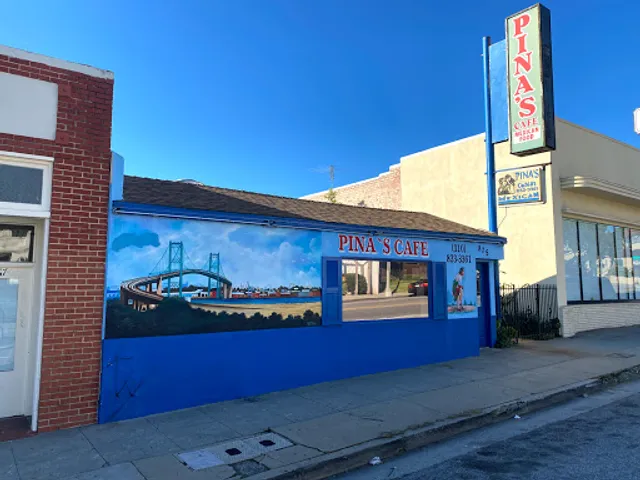Pinas Cafe