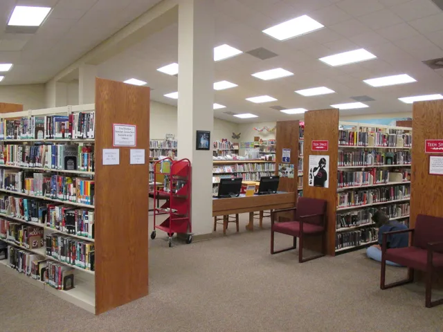 Montgomery City Public Library