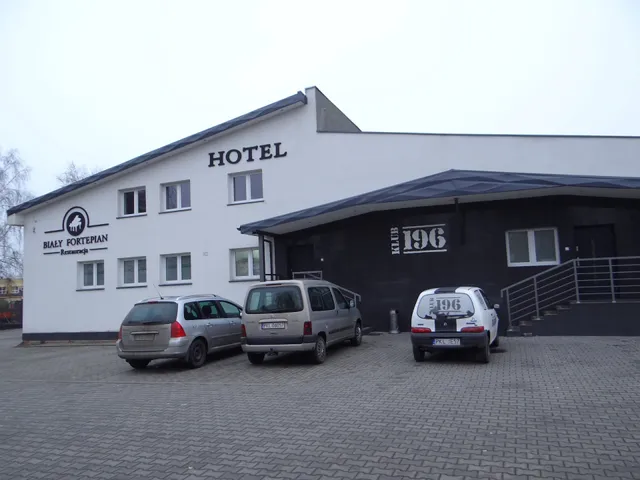 Restauracja BIAŁY FORTEPIAN