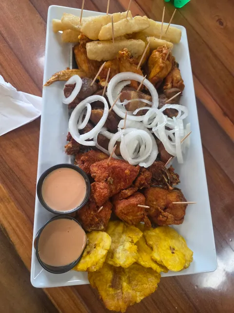 La fuente y lunch break restaurant