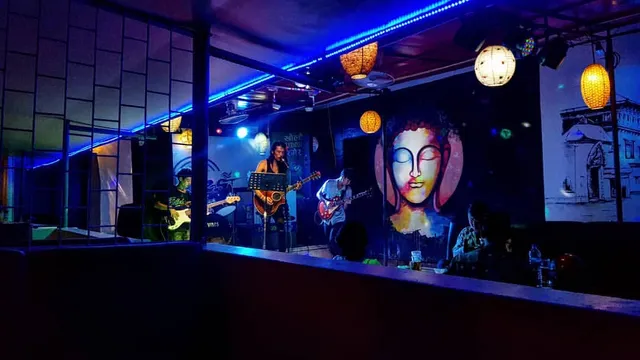 Vibes Restaurant & Grill House