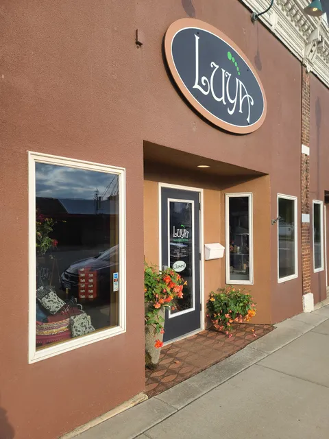 Luya Shoes and Other Fine Things