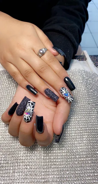 Rohi Nails & Spa llc