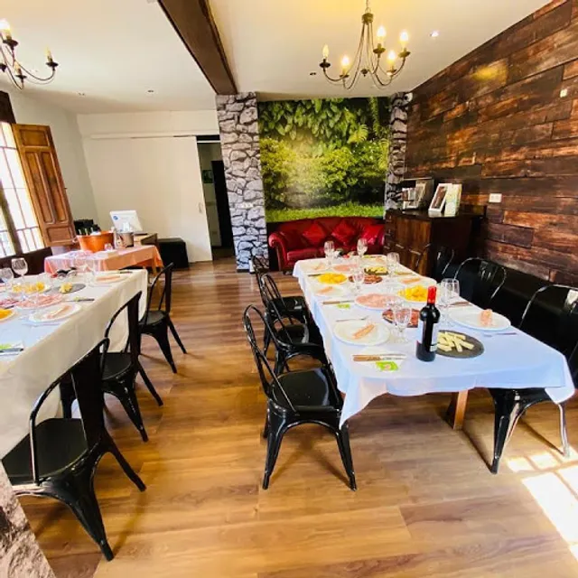 La Taperia Braseria - Plaça de les Flors, 17