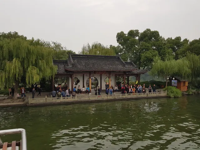 Huagang Park （East Gate）