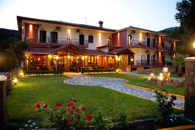 Spanias Ξενοδοχείο