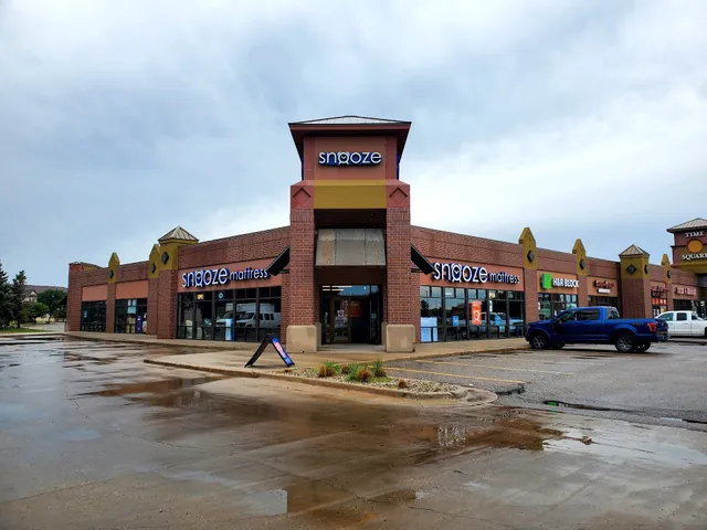 Snooze Mattress + Wellness Fargo