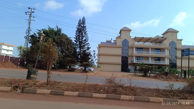 OYO Hotel The Queeny