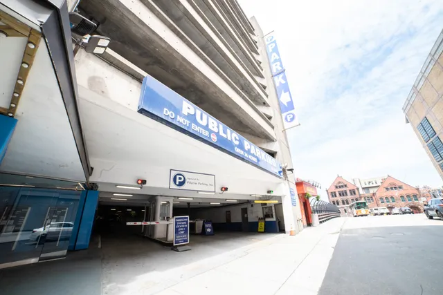 Hynes Auditorium Garage (Pilgrim Parking)
