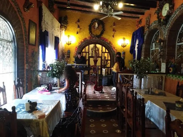 EL PORTON DEL CORREO CAFETERIA