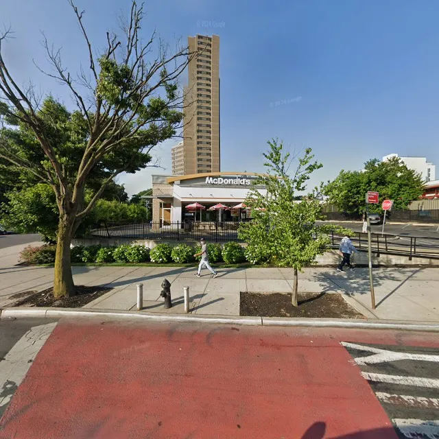 Mc Donald’s Bronx Zoo