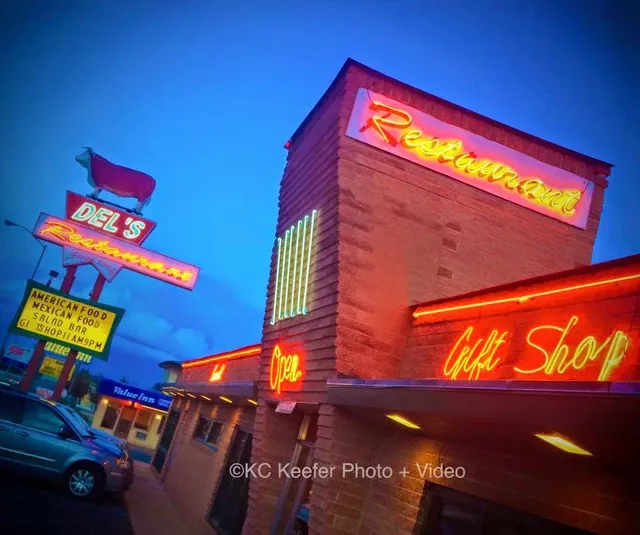 Del's Restaurant