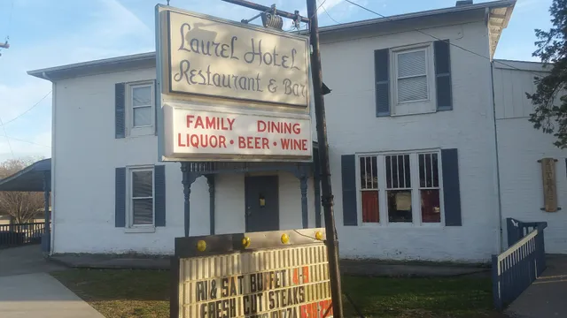 Turtles restaurant and pub